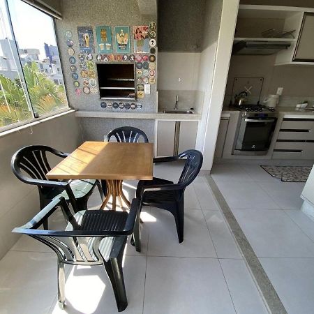 1 Dormitorio A 1 Quadra Da Praia De Jurere Florianópolis Extérieur photo